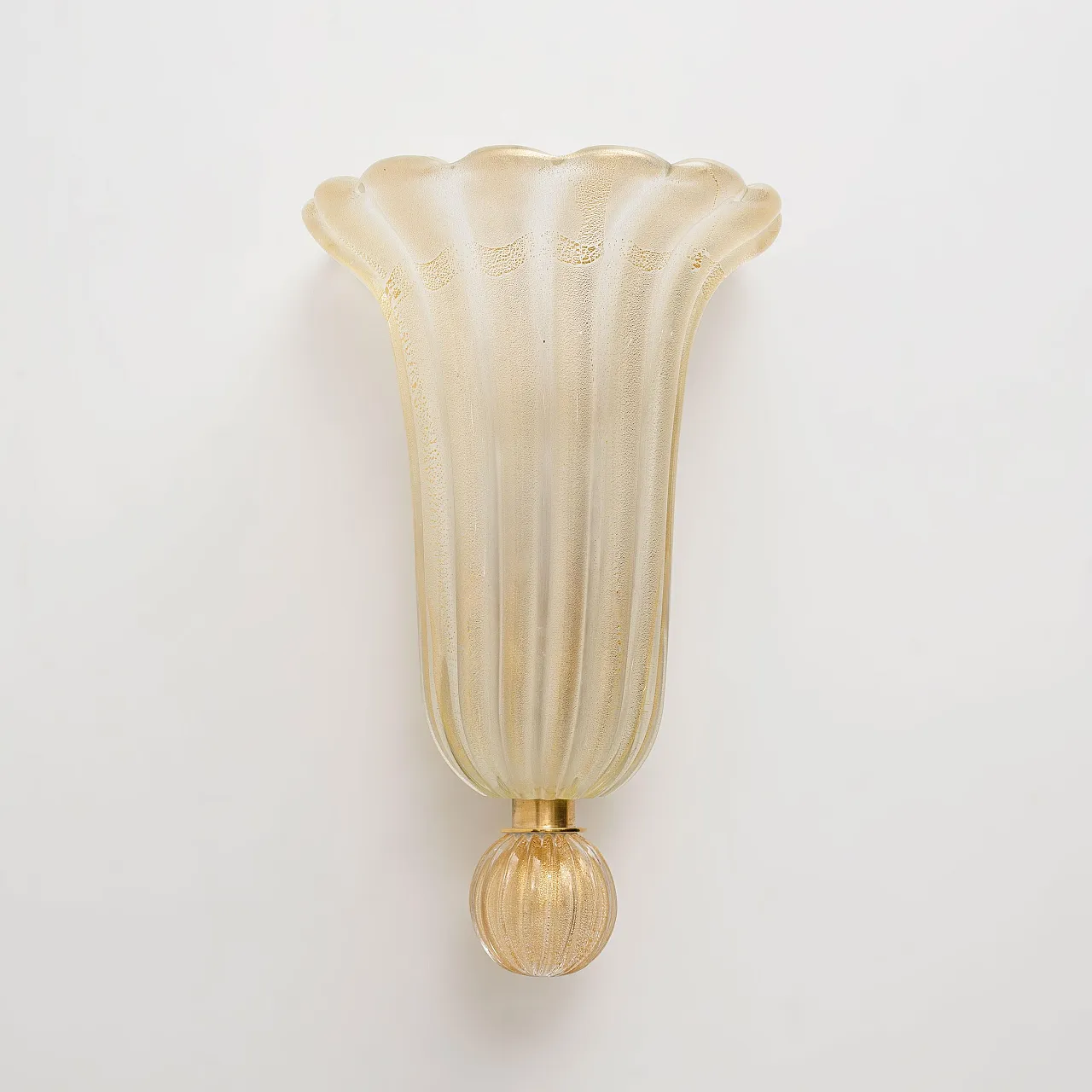 Pair of Murano glass sconces with gold dust inclusions, 20th century 3