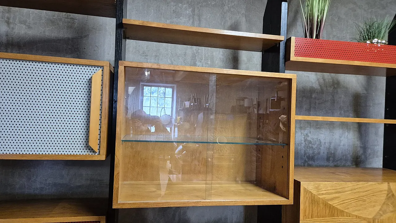 Libreria con armadi impiallacciati e supporti in legno, anni '70 7