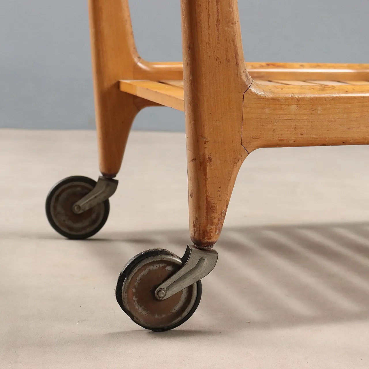 Carrello di servizio con ruote, anni '50 5