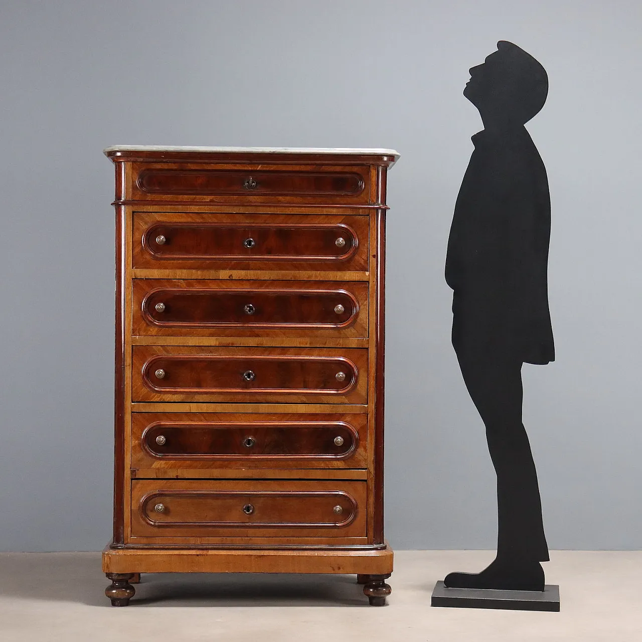 Mahogany chest of drawers, 19th century 2