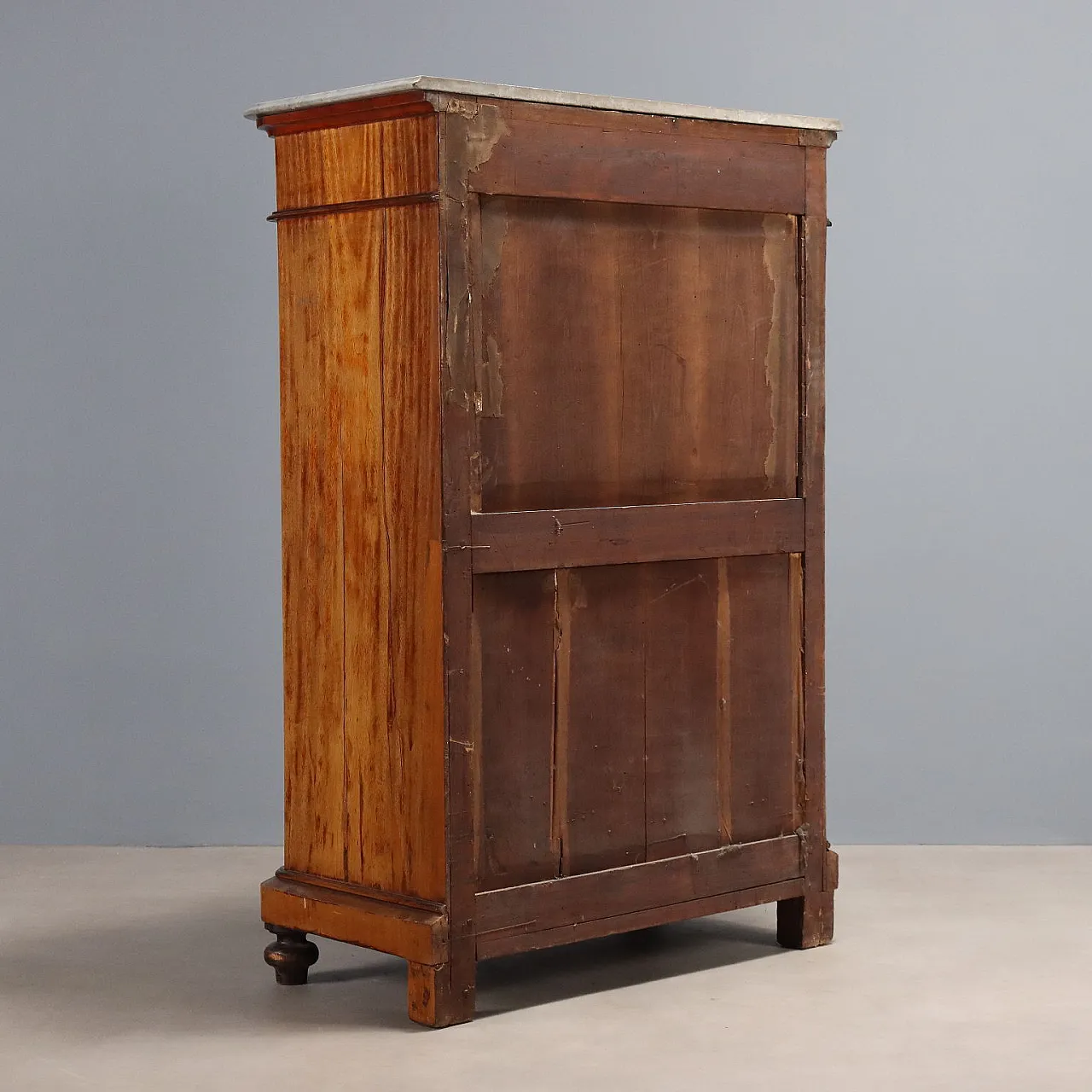 Mahogany chest of drawers, 19th century 10