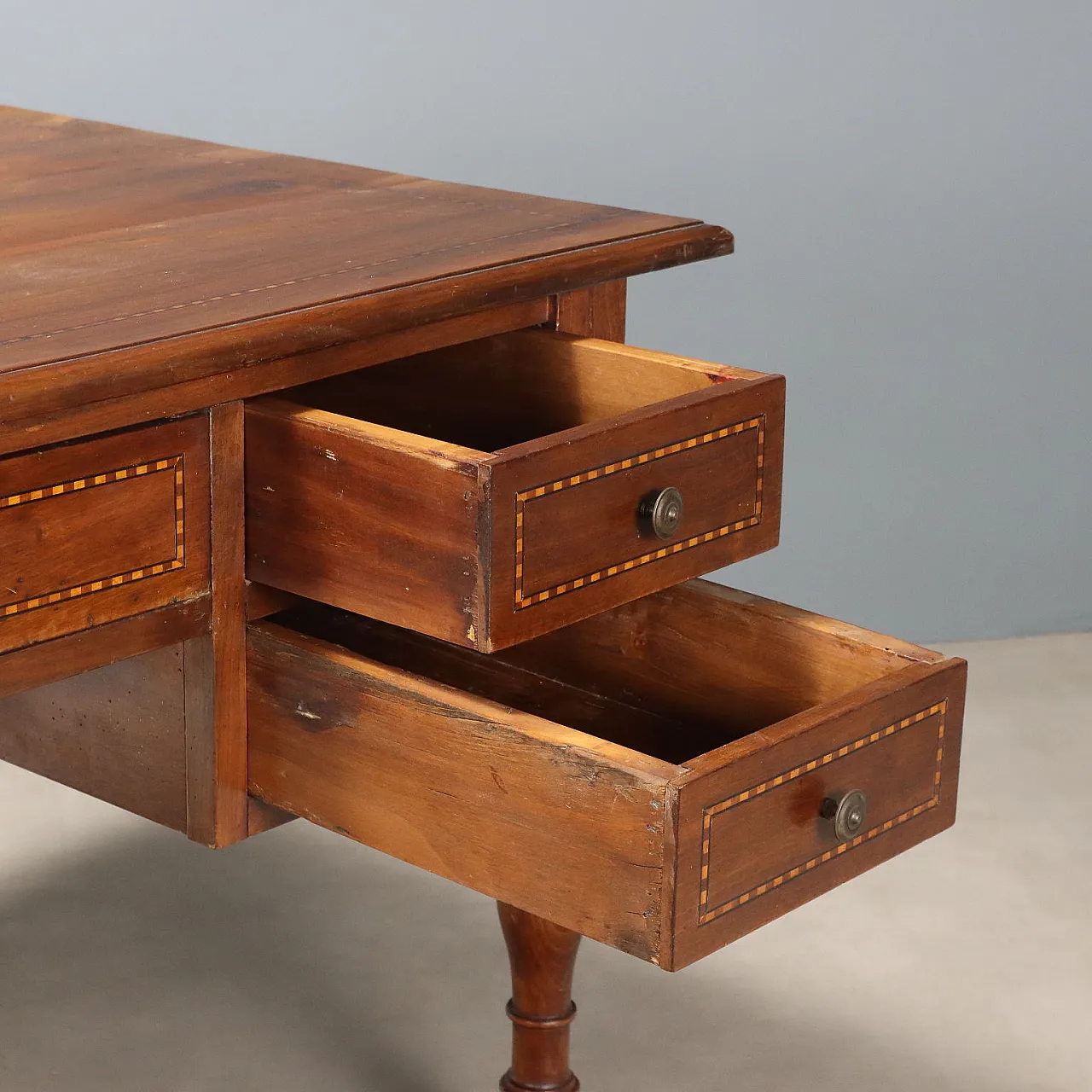 Open walnut desk, 20th century 4