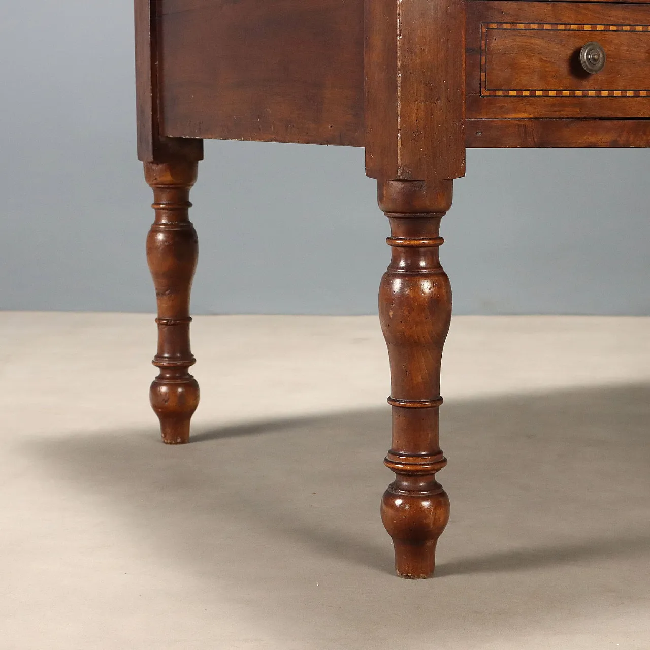 Open walnut desk, 20th century 7
