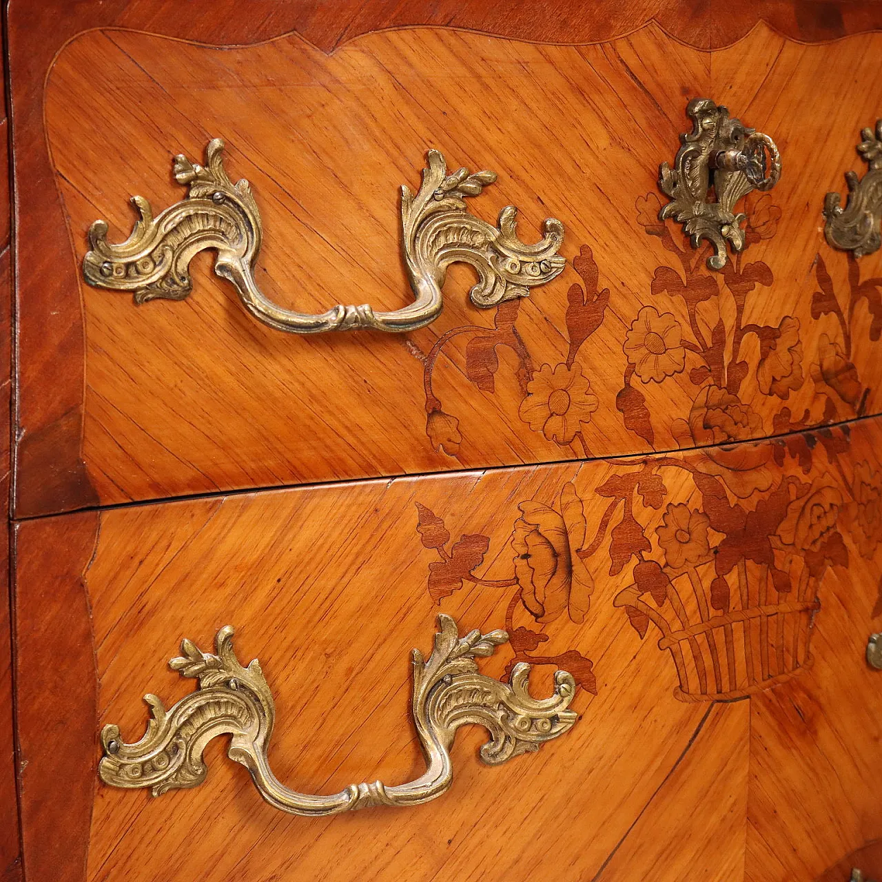 Small chest of drawers in Baroque style, 20th century 6