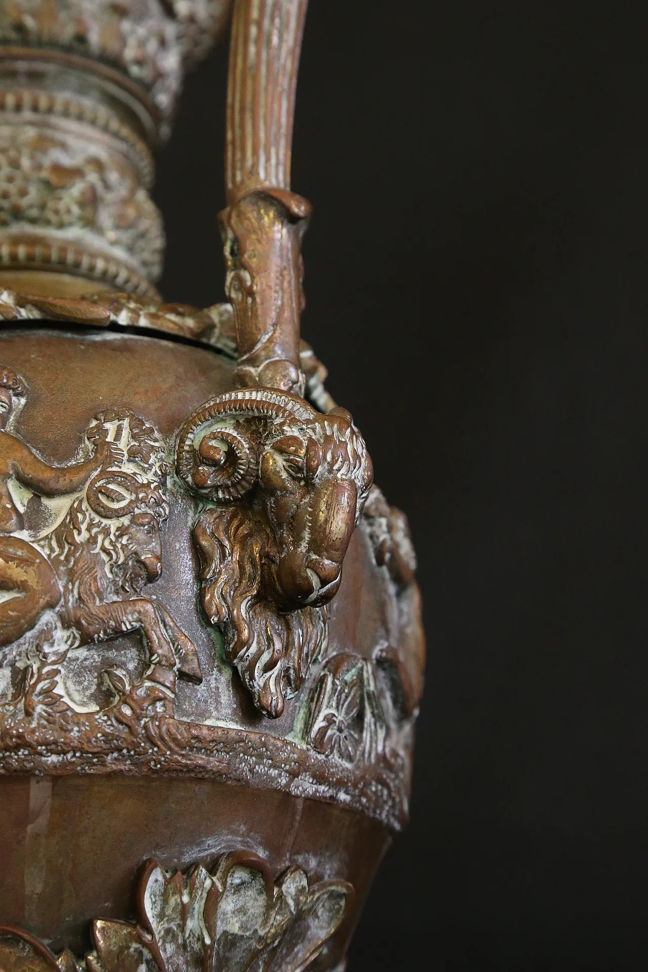 Bronze jug Napoleone III golden, 19th century 21