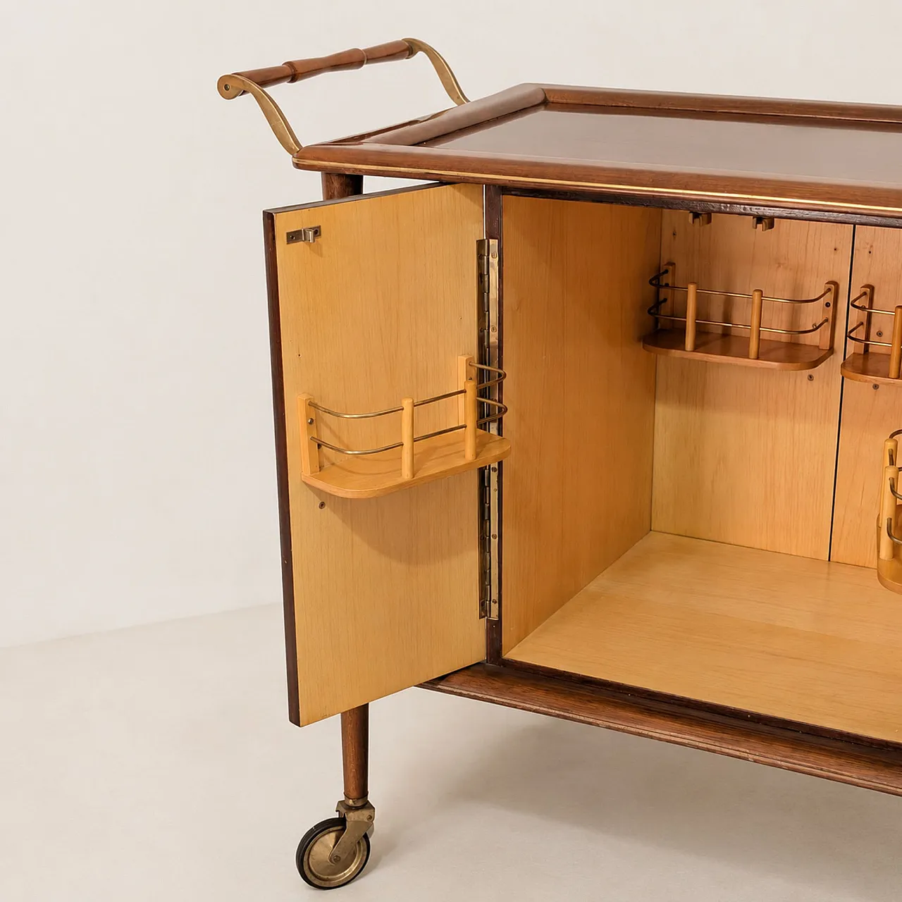 Carrello mobile bar italiano anni ’60 in legno attribuito a Ico Parisi 2