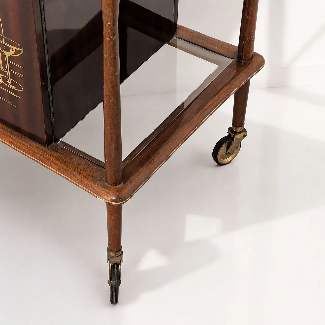 Carrello mobile bar italiano anni ’60 in legno attribuito a Ico Parisi 4