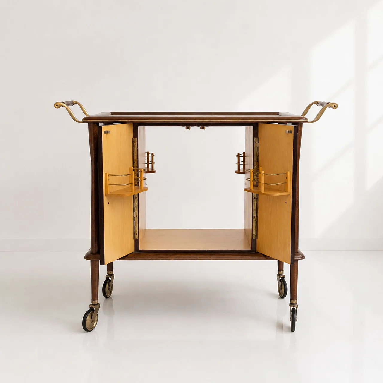 Carrello mobile bar italiano anni ’60 in legno attribuito a Ico Parisi 7