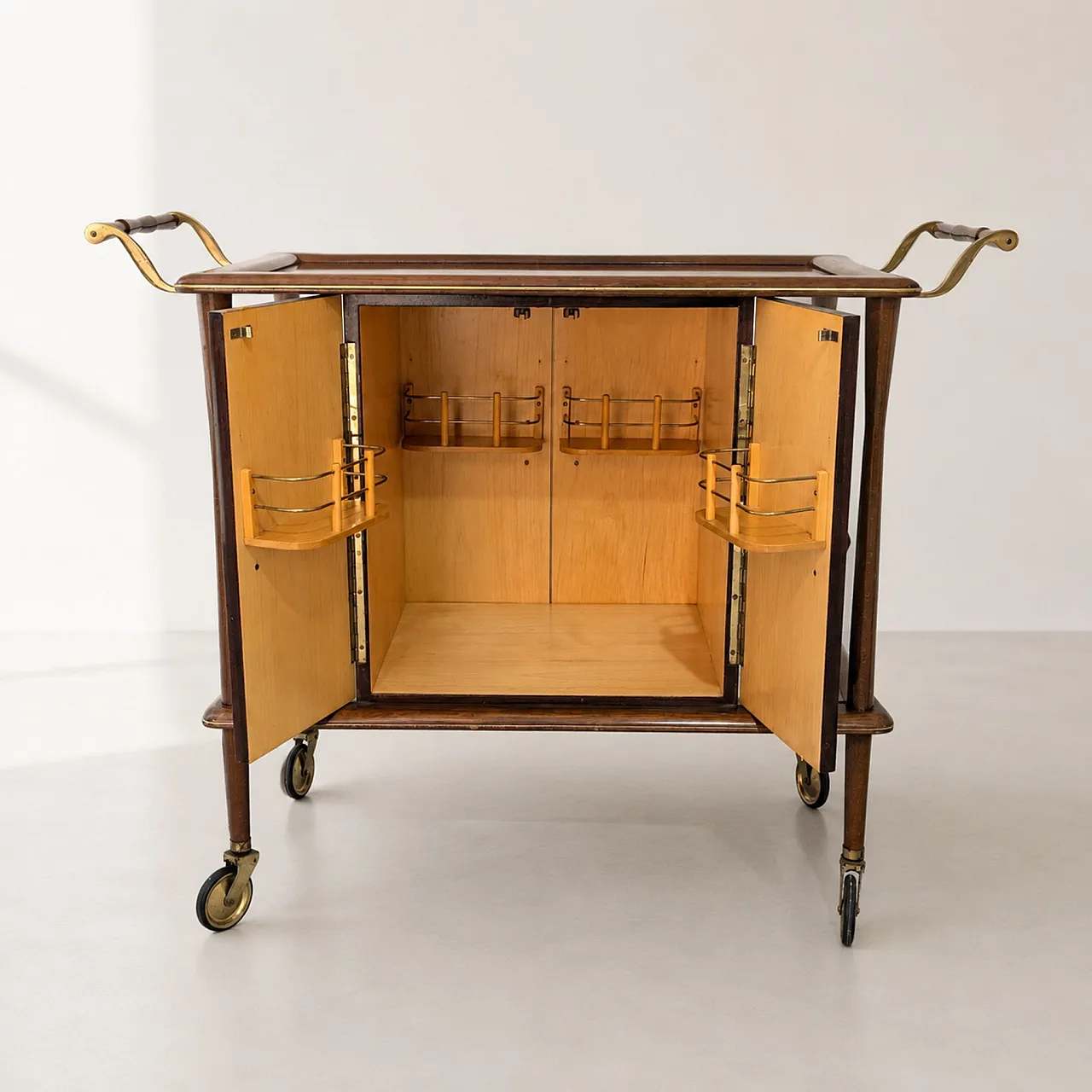Carrello mobile bar italiano anni ’60 in legno attribuito a Ico Parisi 10