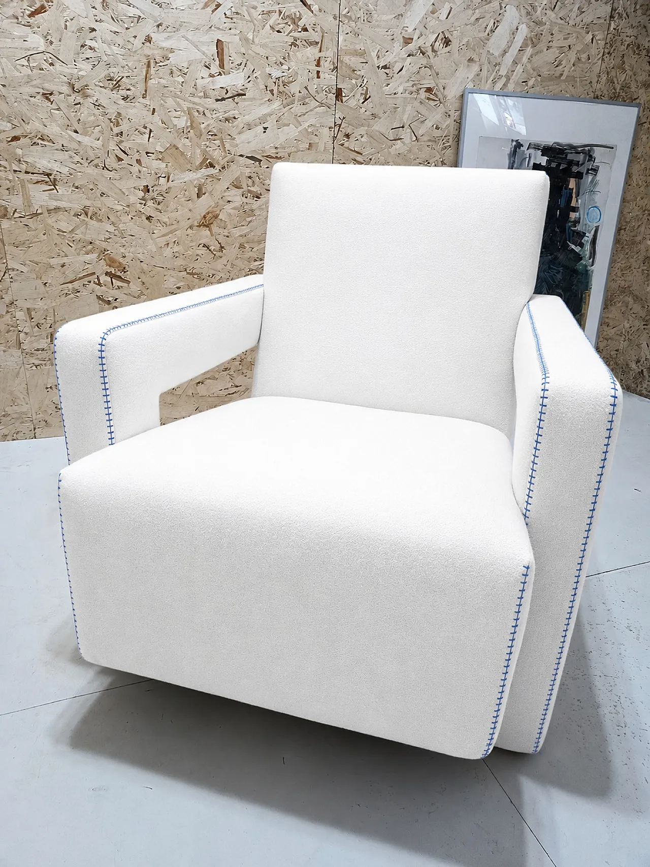 Poltrona Utrecht di Cassina in Lana Kvdrat bianca & cuciture blu, 2000 5