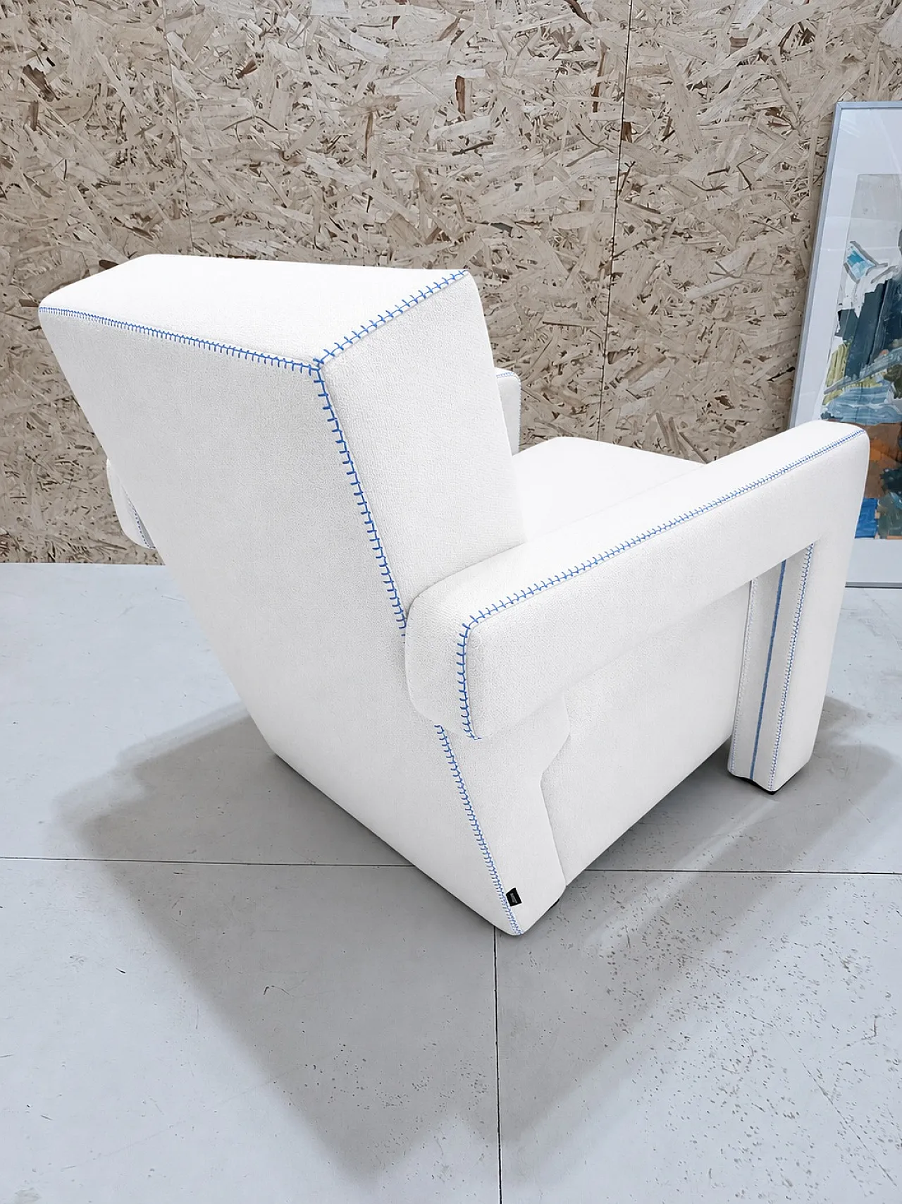 Poltrona Utrecht di Cassina in Lana Kvdrat bianca & cuciture blu, 2000 24