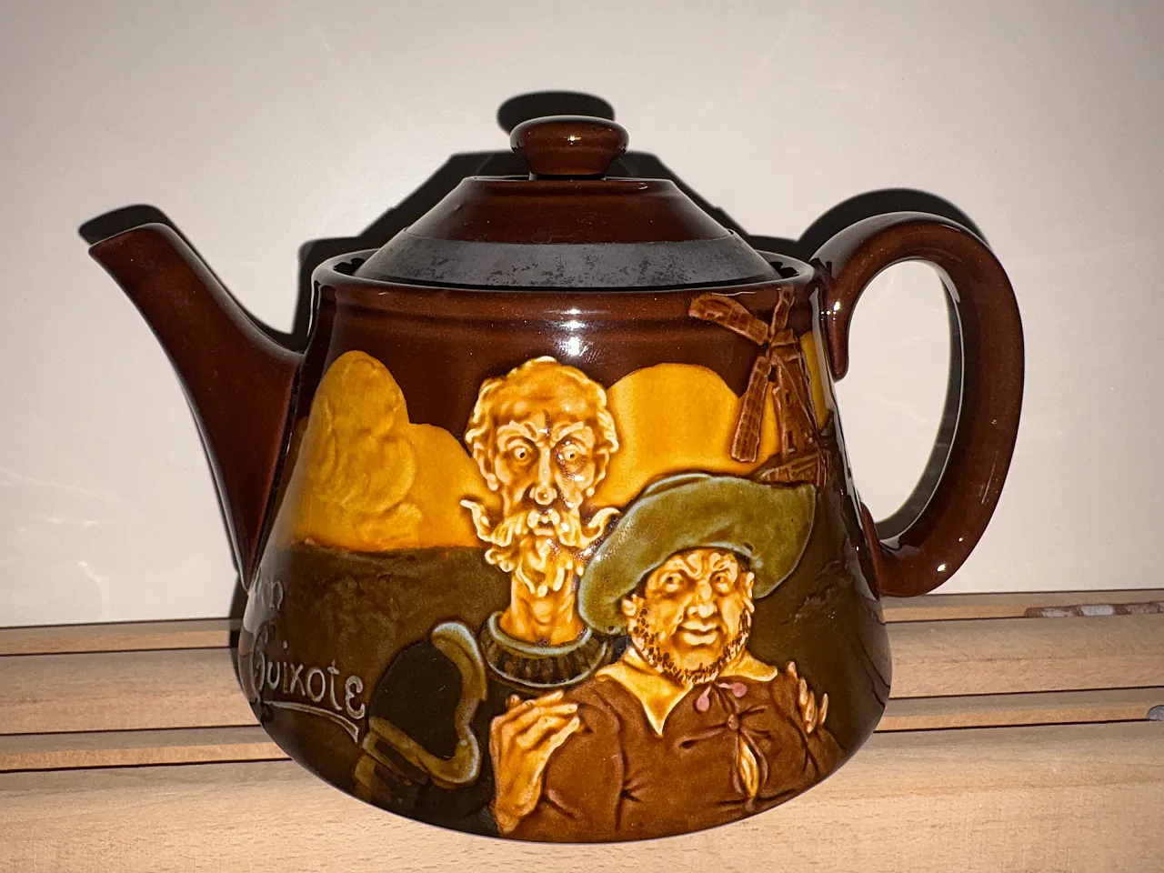 teiera in ceramica Royal Doulton Kingsware England 1