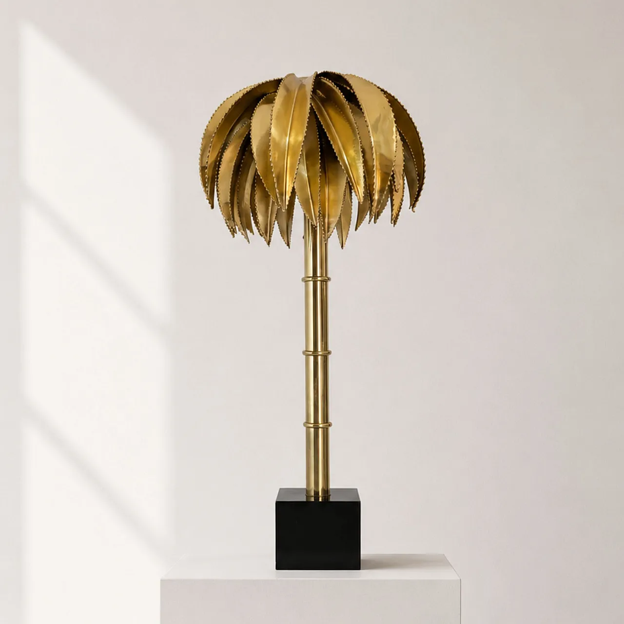 Lampada francese a palma bambù in ottone stile Maison Jansen, anni'70 4