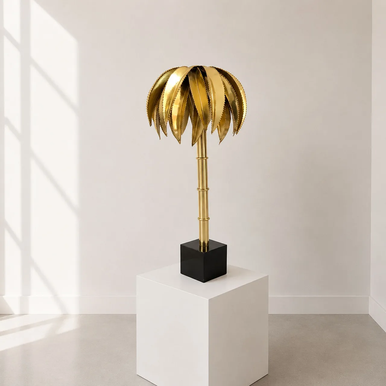 Lampada francese a palma bambù in ottone stile Maison Jansen, anni'70 5