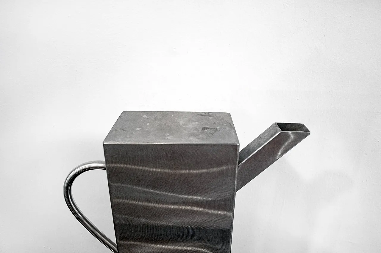Vaso in metallo di Aldo Rossi, anni '80 4