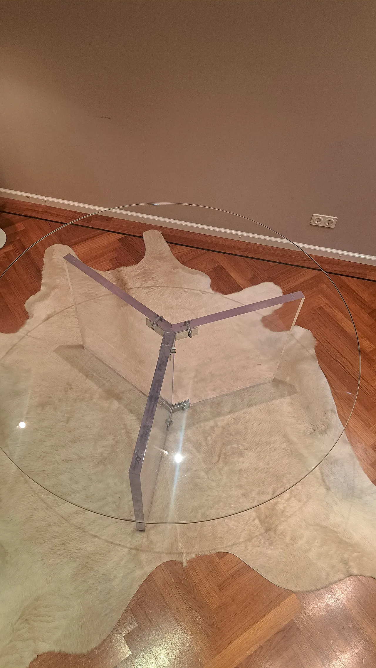 XL Lucite & Glass Round Dining Table 5