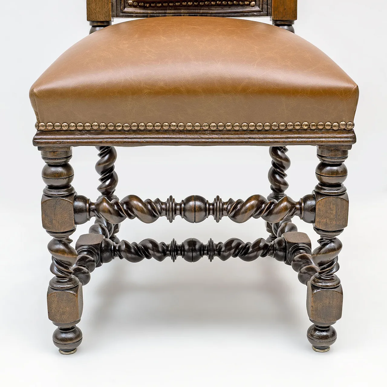 6 Neo-Renaissance walnut dining chairs in leather, late 19th century 14