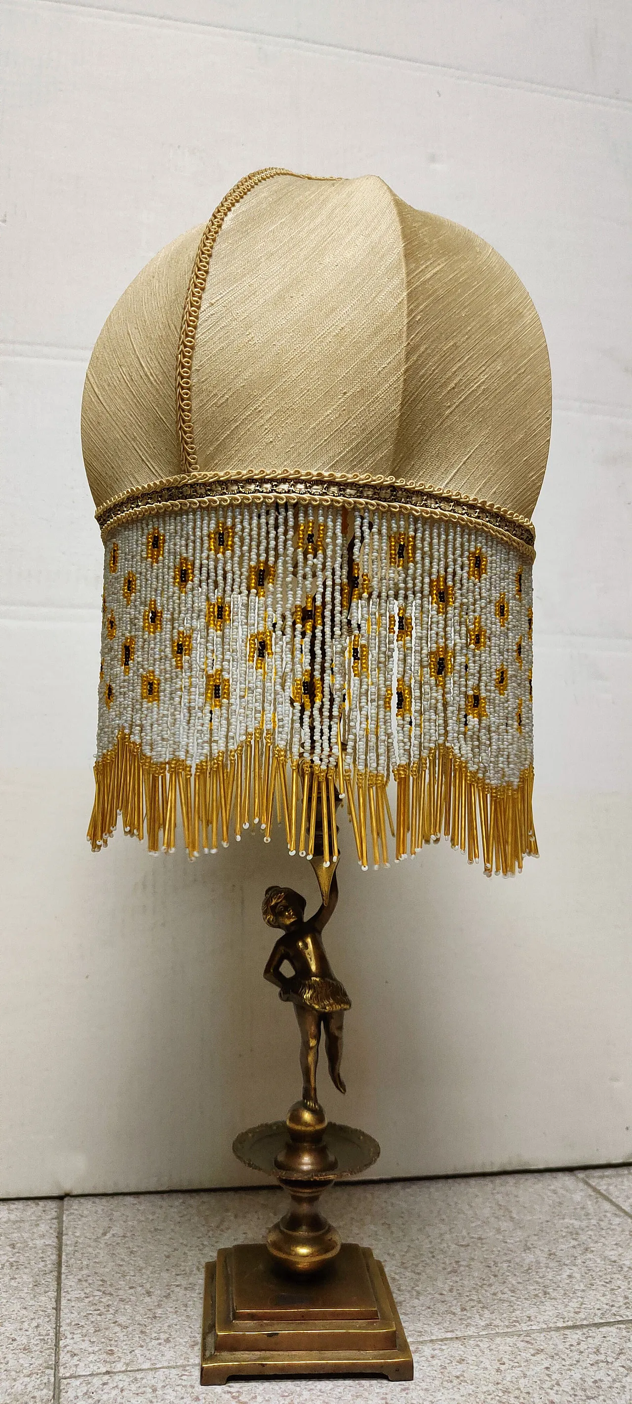 Lampada da tavolo con perline, anni '70 1