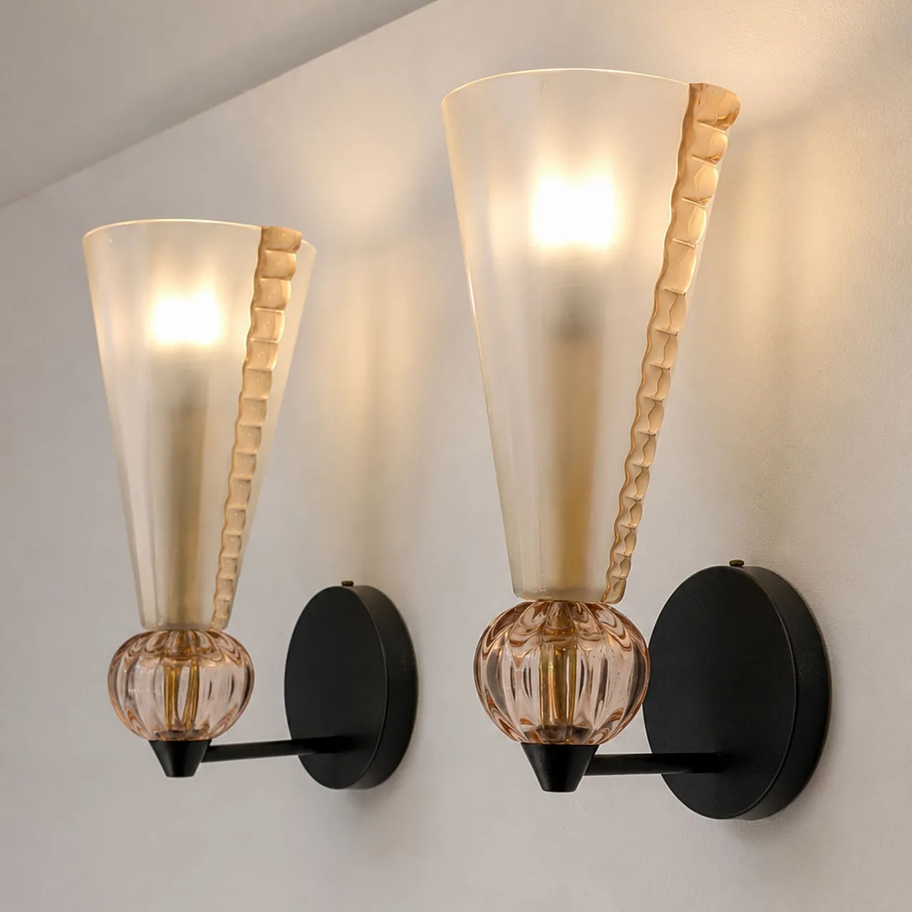 Pair of sconces in pink Murano glass by Barovier and Toso, 50s 13
