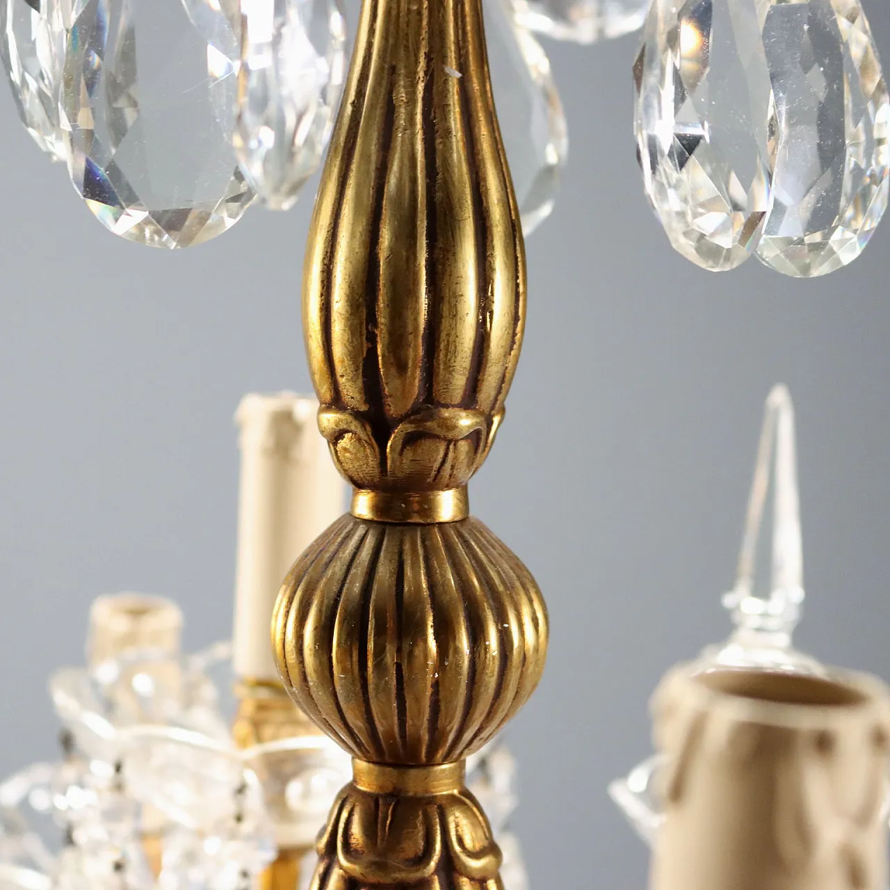 Coppia di lampadari in bronzo dorato, '900 5