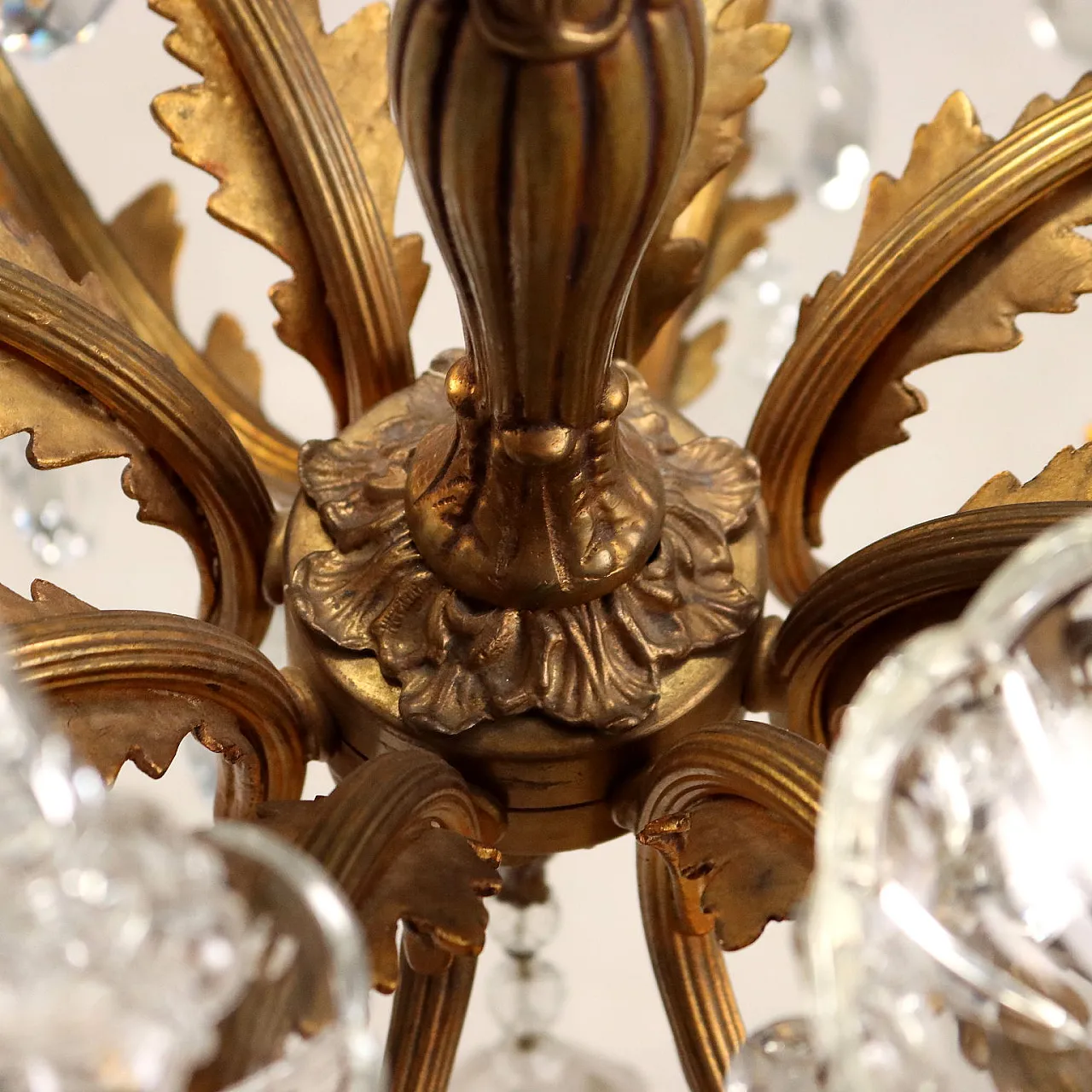 Coppia di lampadari in bronzo dorato, '900 10