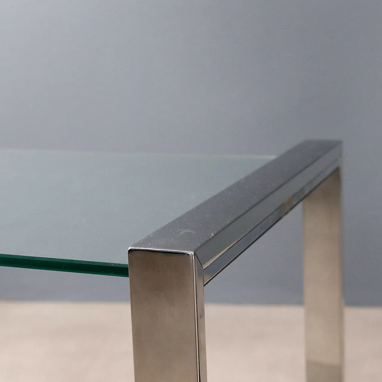 Pair of cart edside tables, 20th century 5