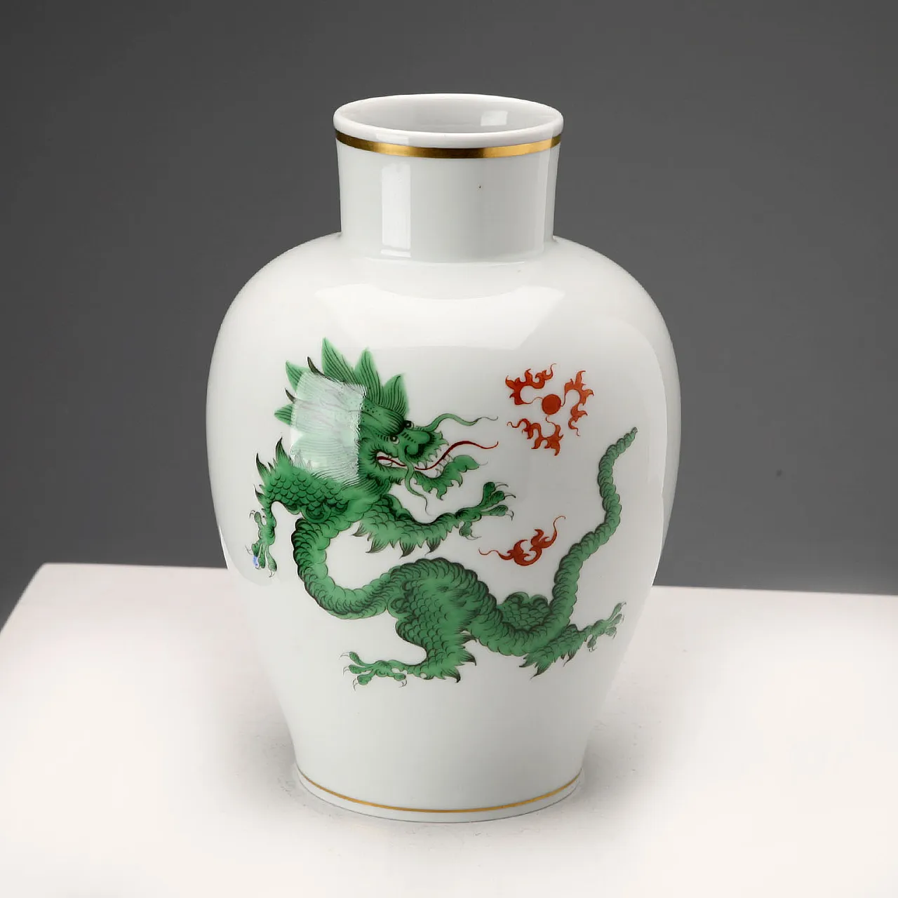 Meissen porcelain vase, 20th century 4