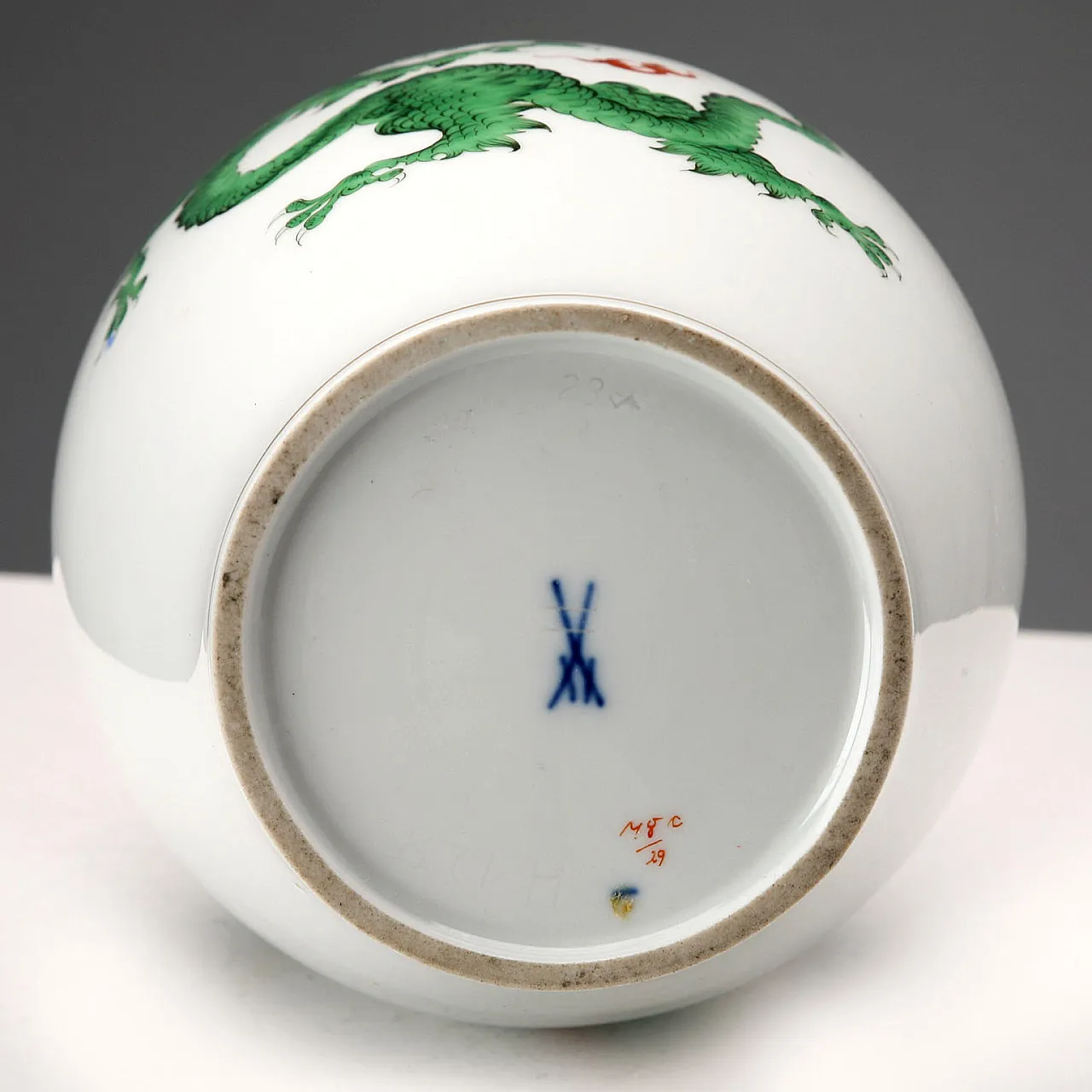 Meissen porcelain vase, 20th century 6