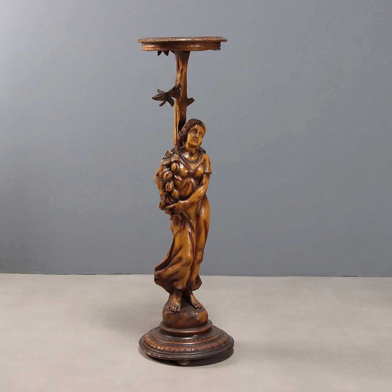 Carved wooden vase holder column, 20th century 1