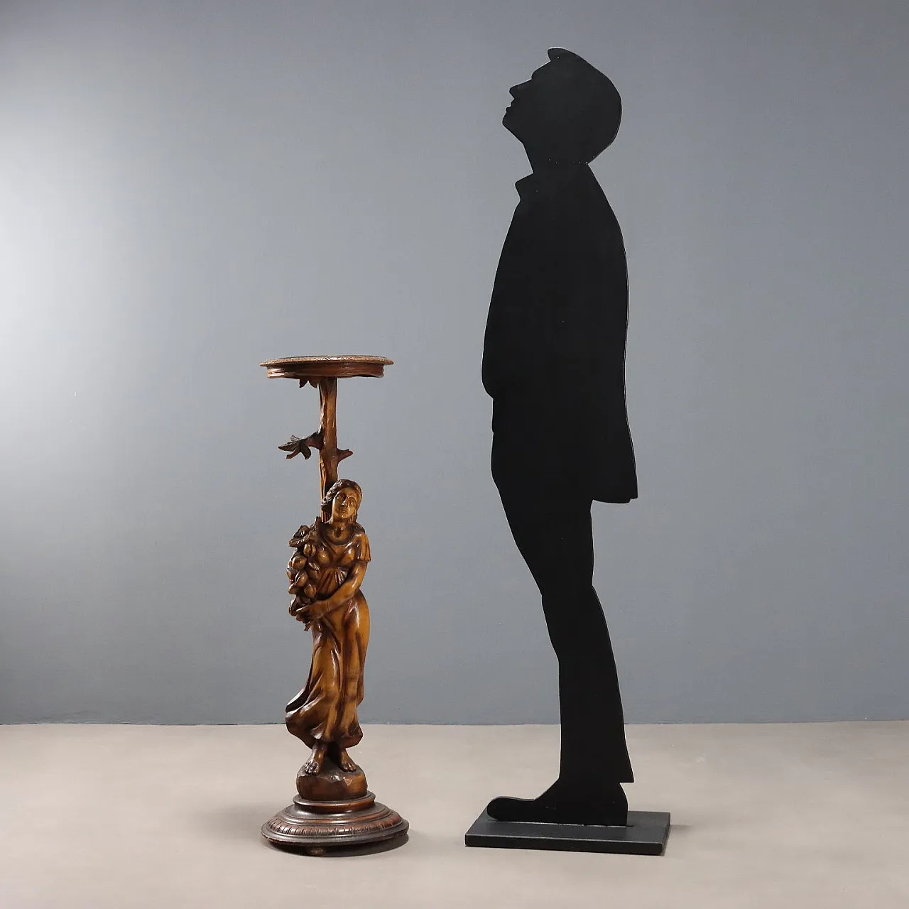 Carved wooden vase holder column, 20th century 2
