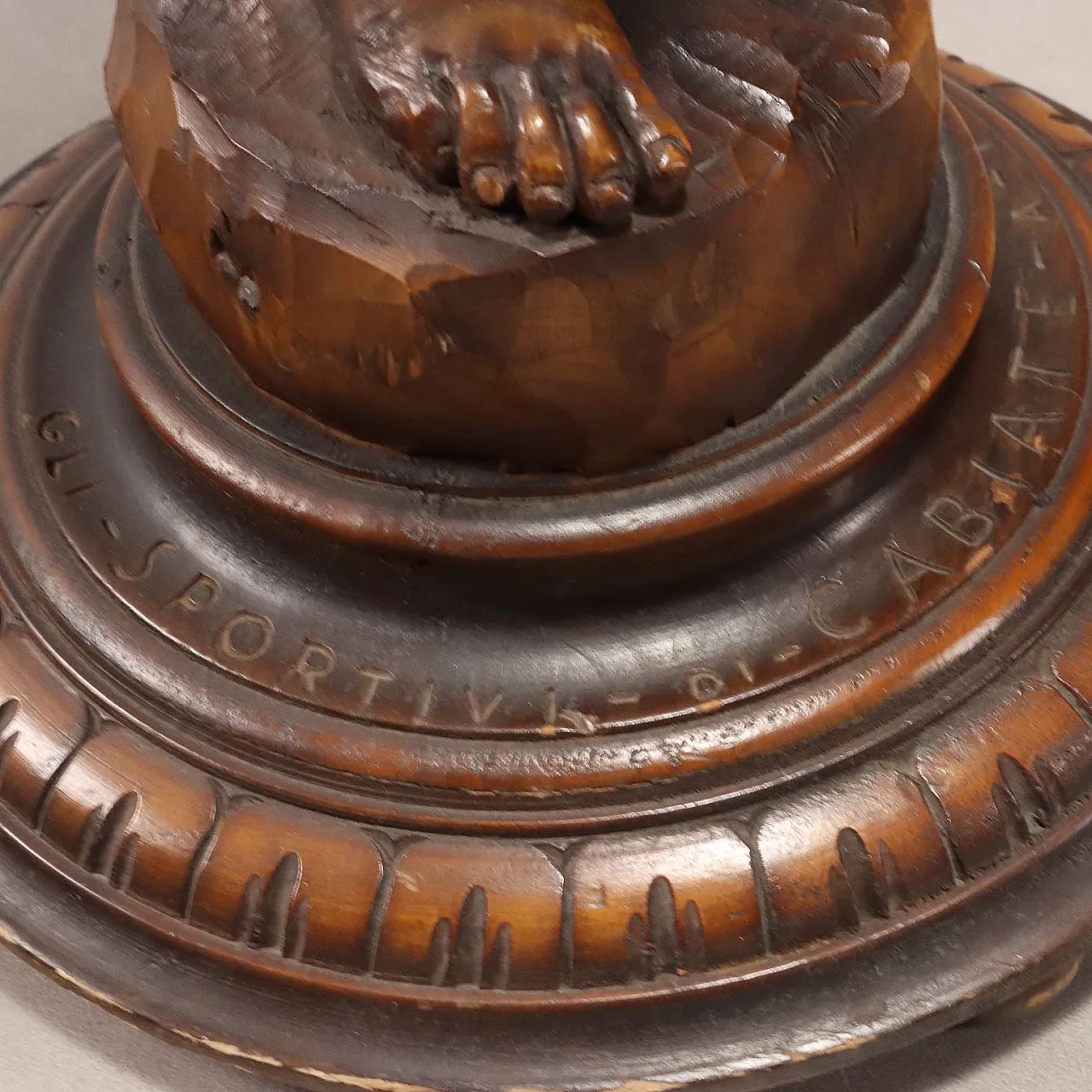 Carved wooden vase holder column, 20th century 6