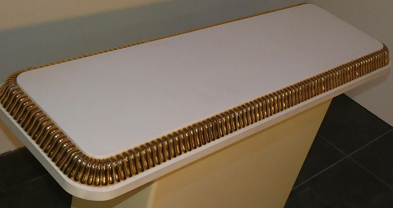 Consolle Regency con finitura avorio e dorata nello stile di Alain Delon per Maison Jansen, Francia, anni '70 11
