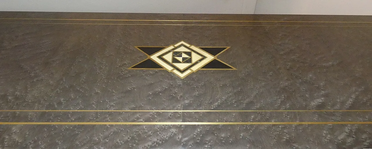 Credenza Hollywood Regency in stile Luigi XVI in radica, lacca grigia e ottone, Francia, anni '80 14
