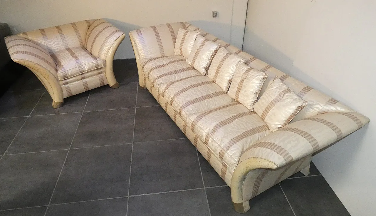 Divano e Poltrona stile coloniale con piedi a sciabola, anni '70 16