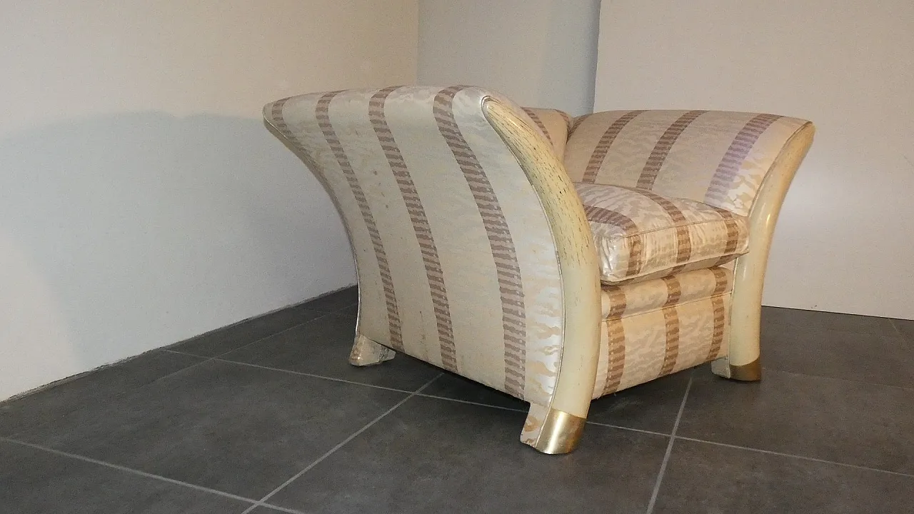 Divano e Poltrona stile coloniale con piedi a sciabola, anni '70 20