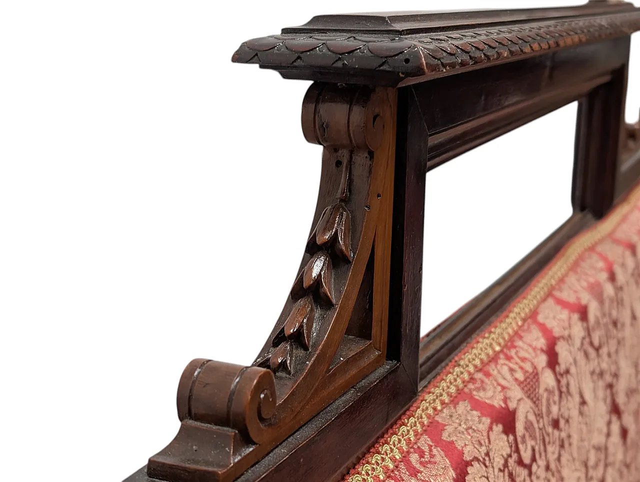 Wooden sofa with lion head armrests and red fabric, 19th century 10