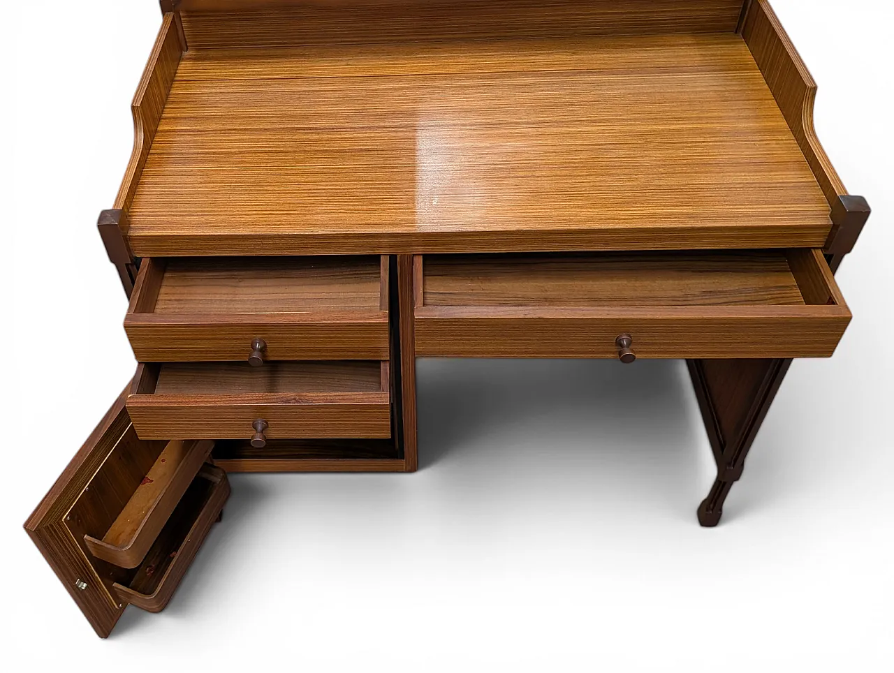 3V dressing table with mirror and integrated lamp, 1950s 21