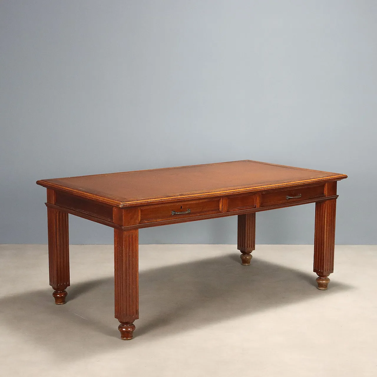 Walnut desk, early 20th century 1