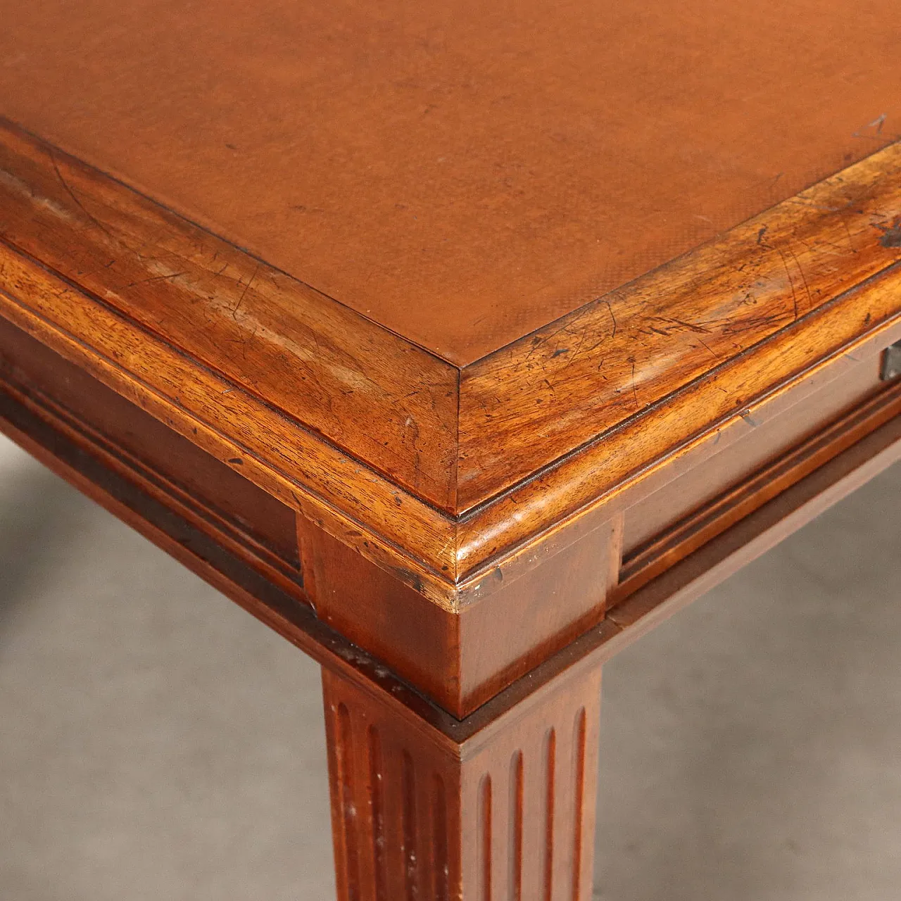 Walnut desk, early 20th century 4