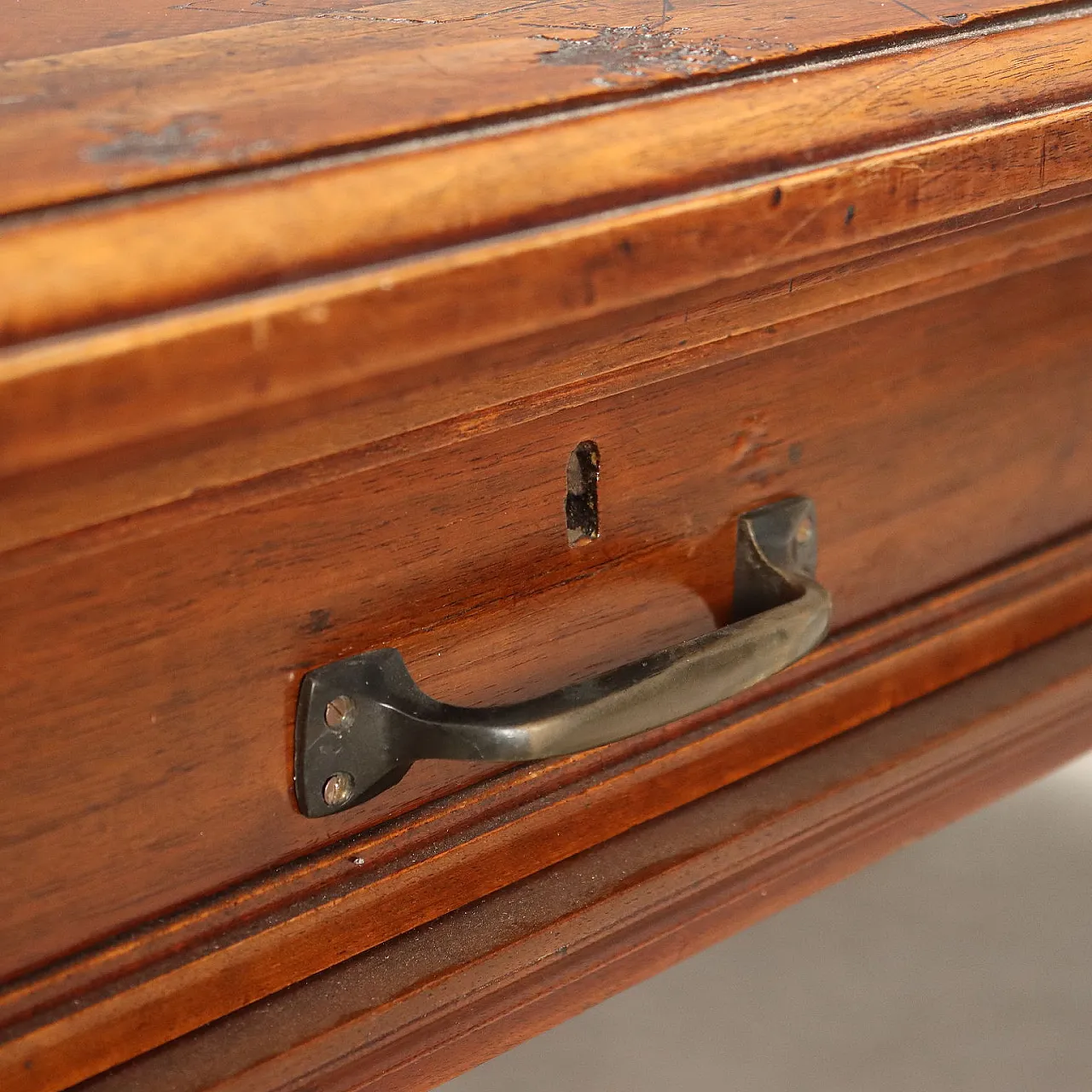 Walnut desk, early 20th century 7