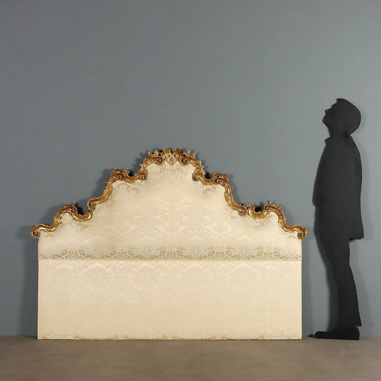 Carved wooden bed headboard, 20th century 3