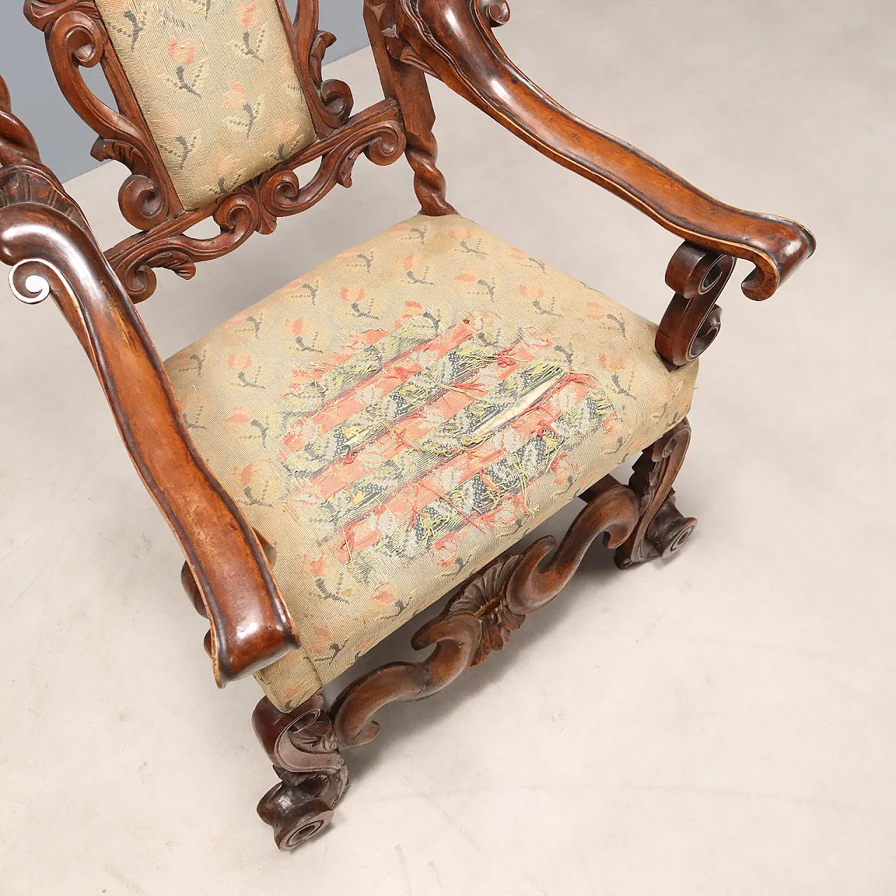 Pair of Baroque walnut armchairs, late 17th century 10