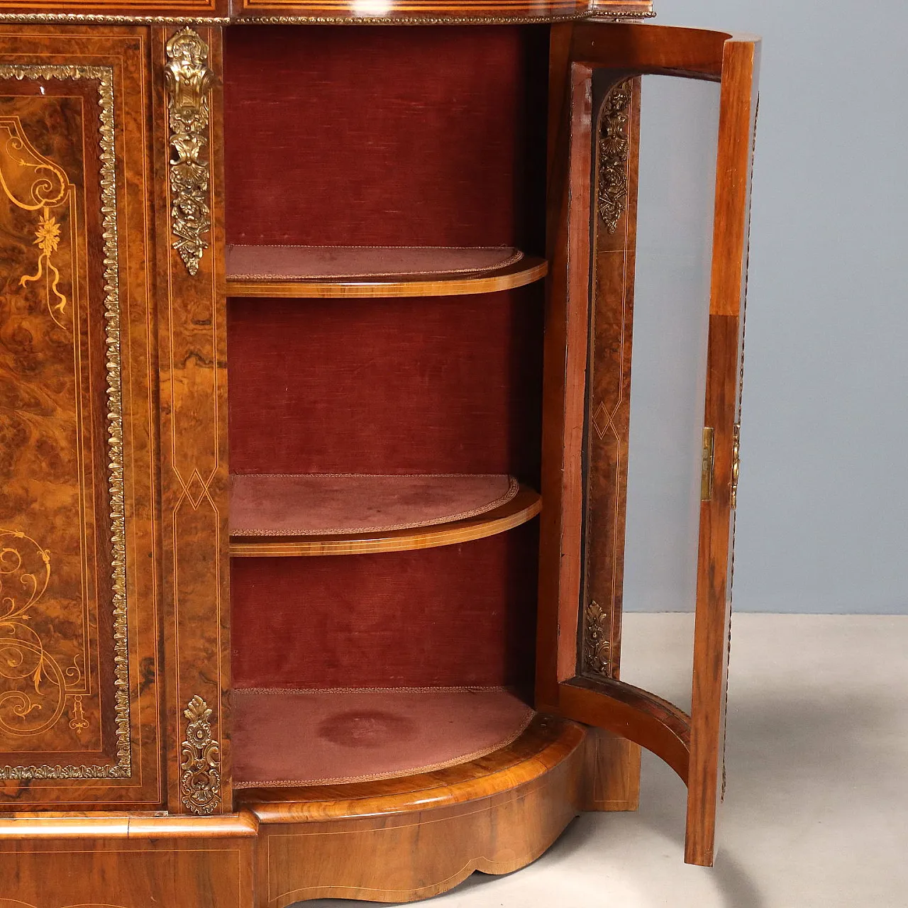 Walnut briar server with threads and inlays, 19th century 5