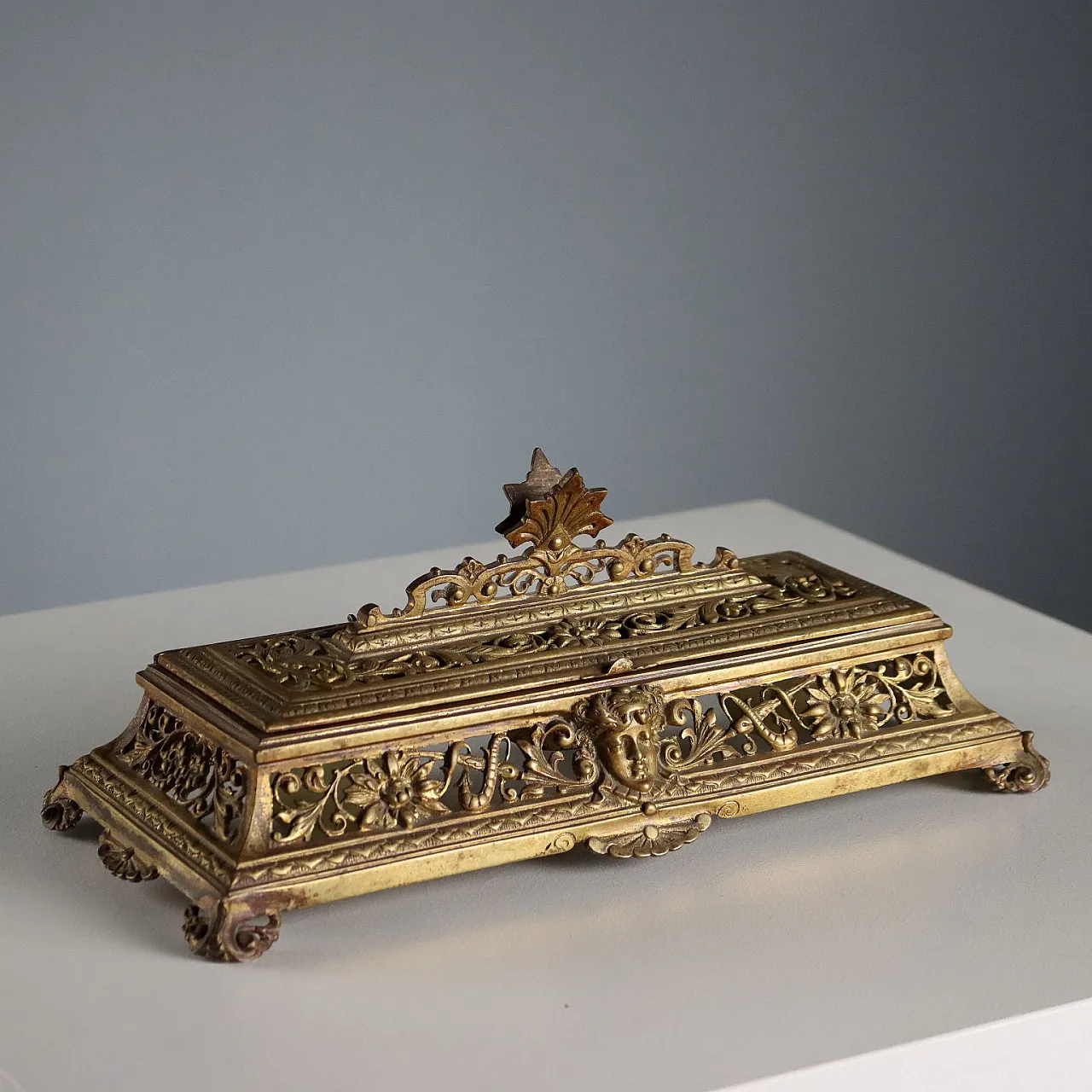 Carved bronze inkwell, 20th century 1
