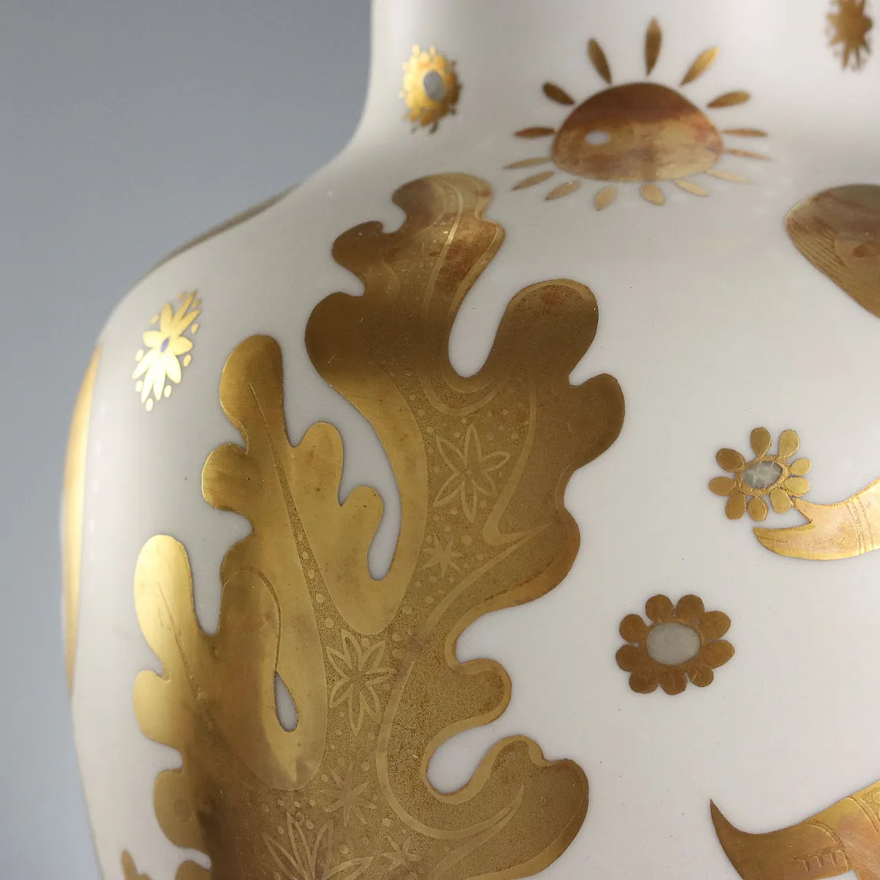 Morbelli Arte porcelain vase, 20th century 4