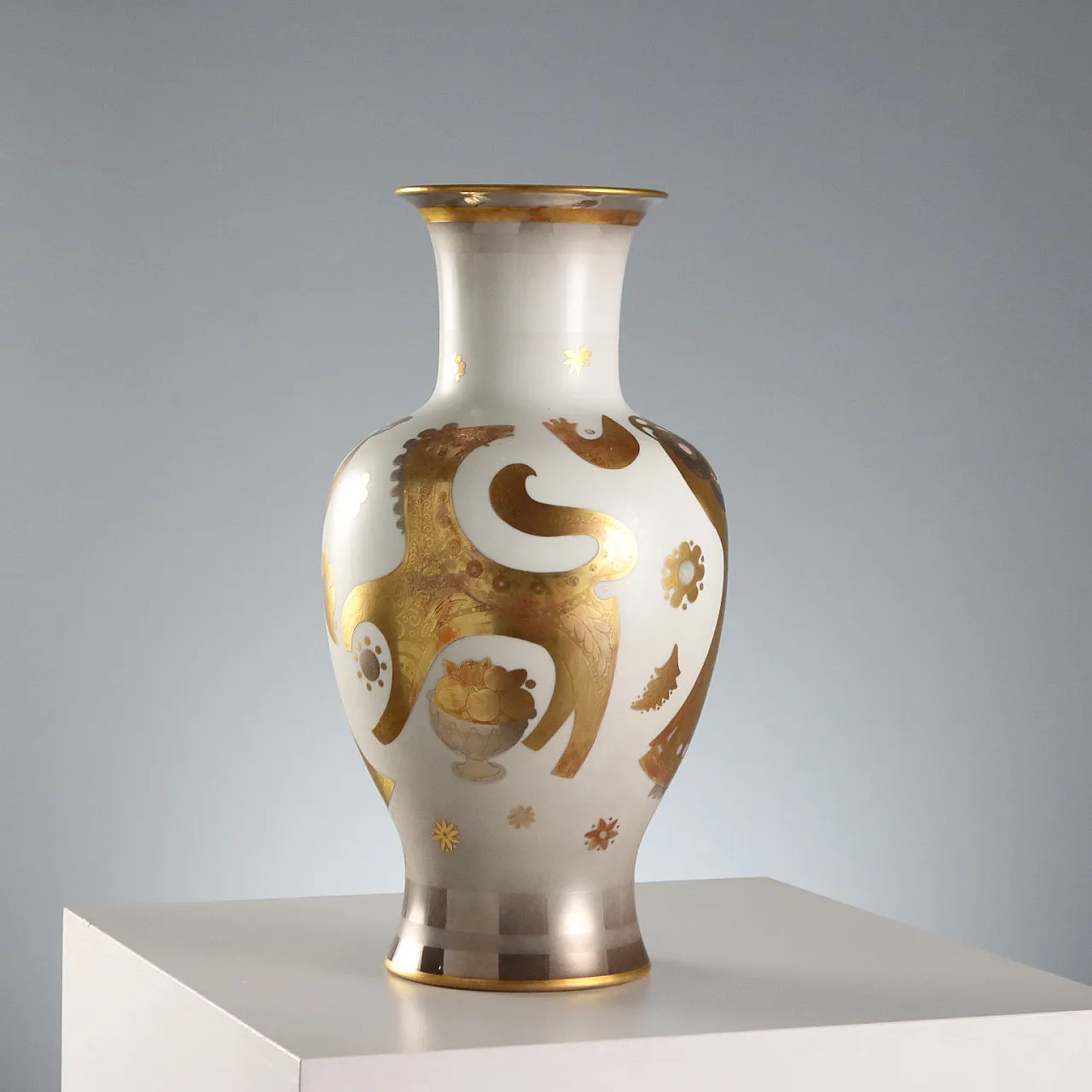 Morbelli Arte porcelain vase, 20th century 7