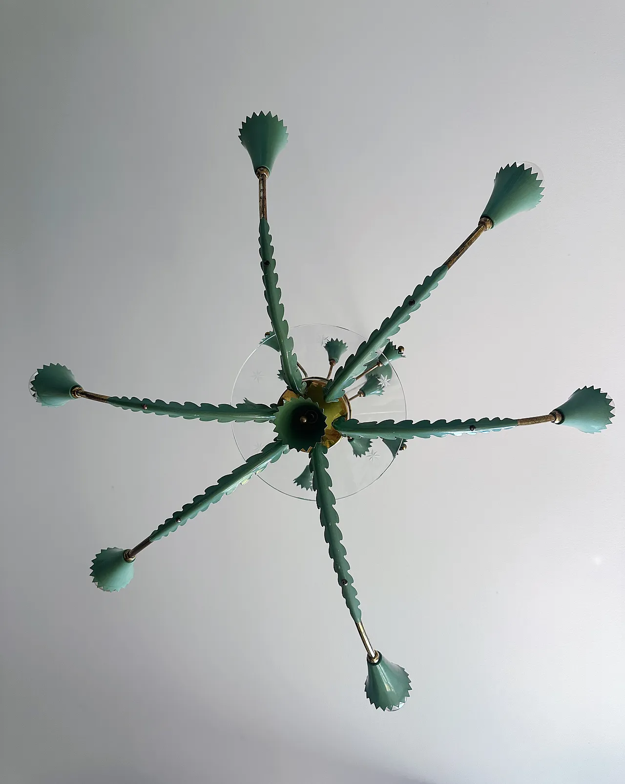Lampadario in ottone e vetro nello stile di Pietro Chiesa, anni '50 6