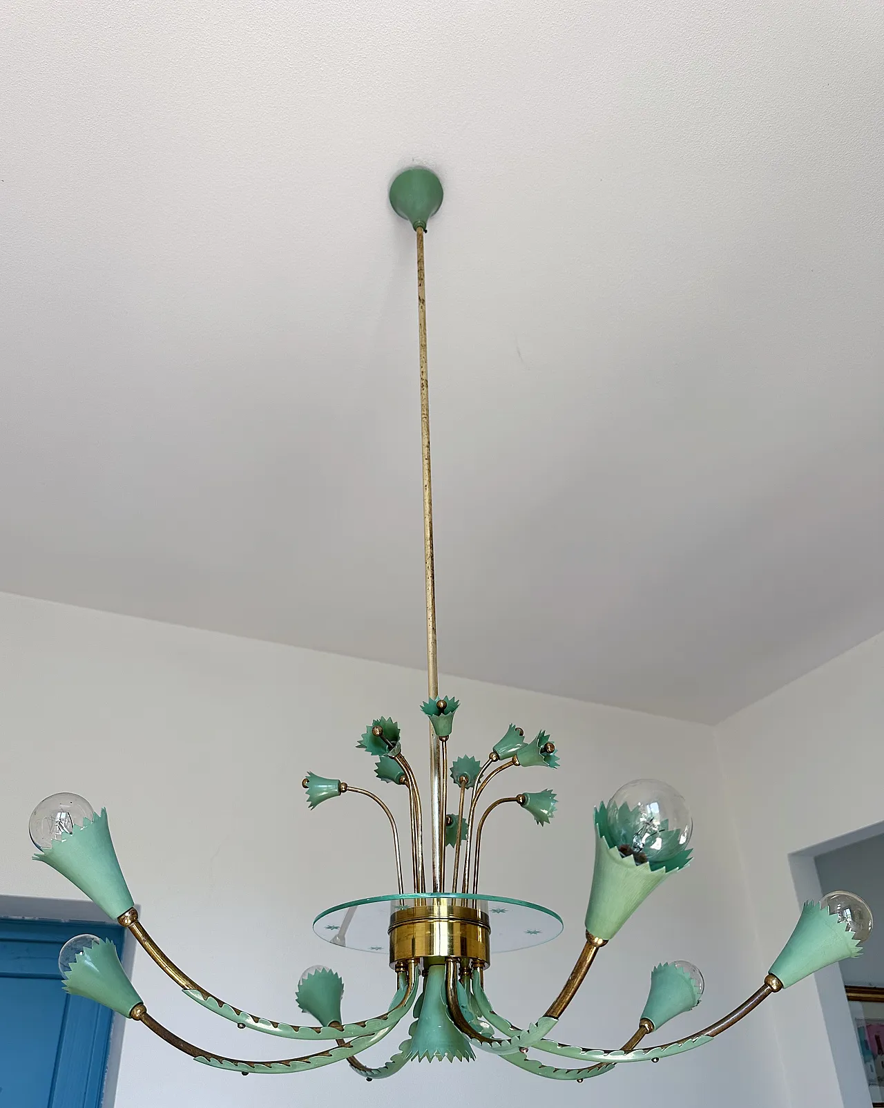 Lampadario in ottone e vetro nello stile di Pietro Chiesa, anni '50 9