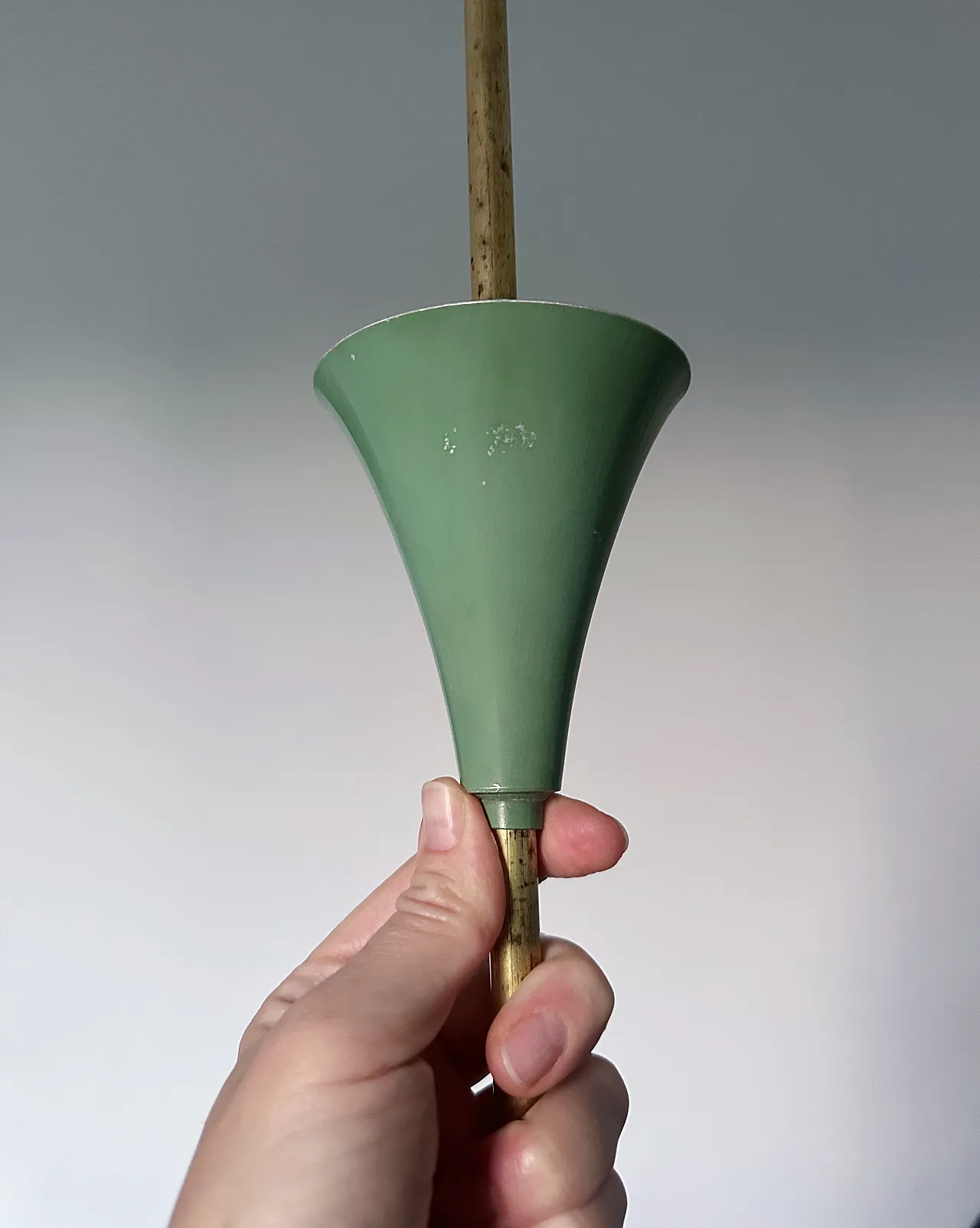 Lampadario in ottone e vetro nello stile di Pietro Chiesa, anni '50 12