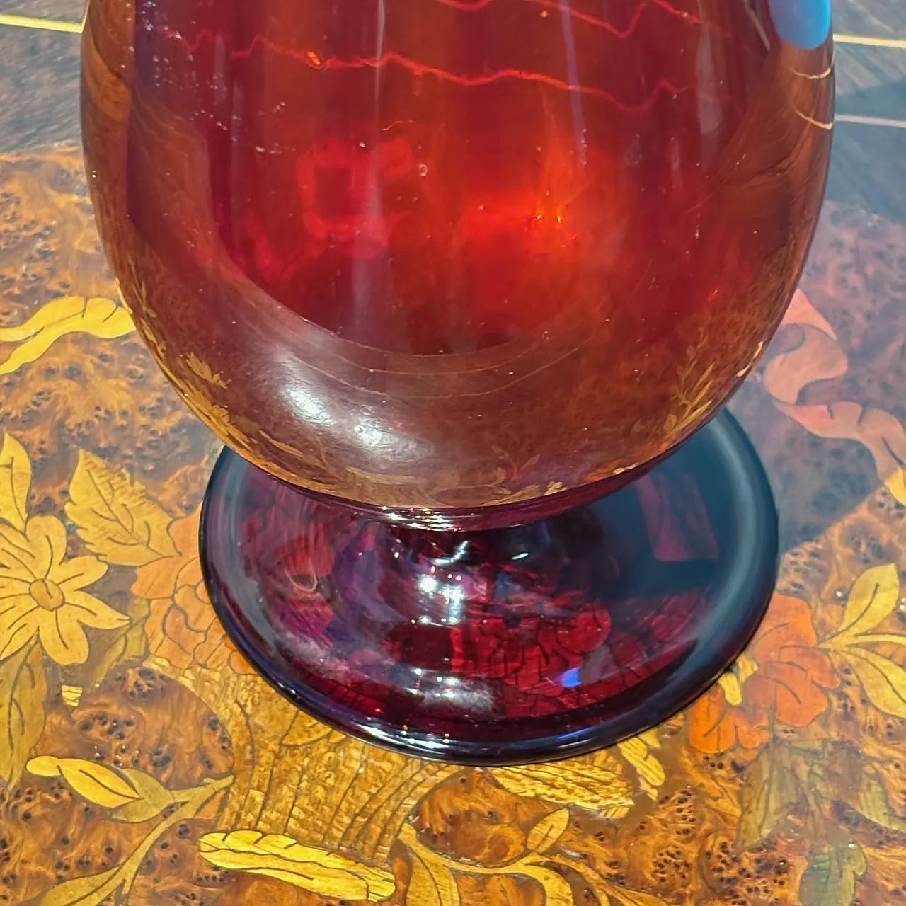 Murano vase Ruby red by Vittorio Zecchin, 1920s 7